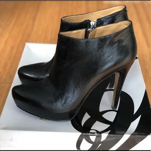 Nine West NW Rainer Bootie sz. 6 Black